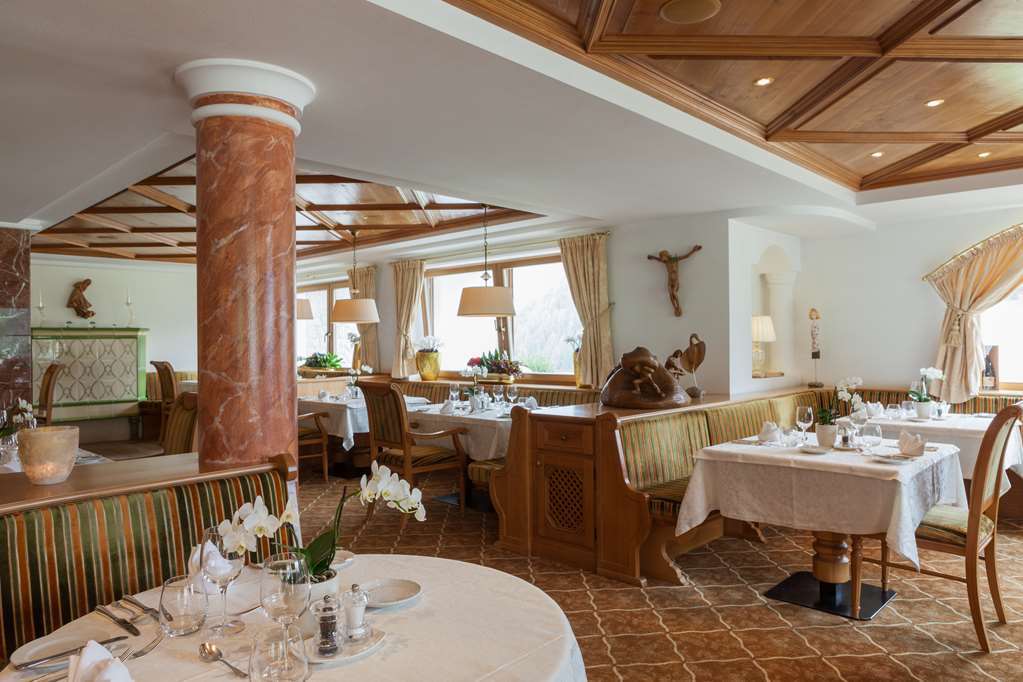 Og Granvara Relais And Spa Selva di Val Gardena Restauracja zdjęcie